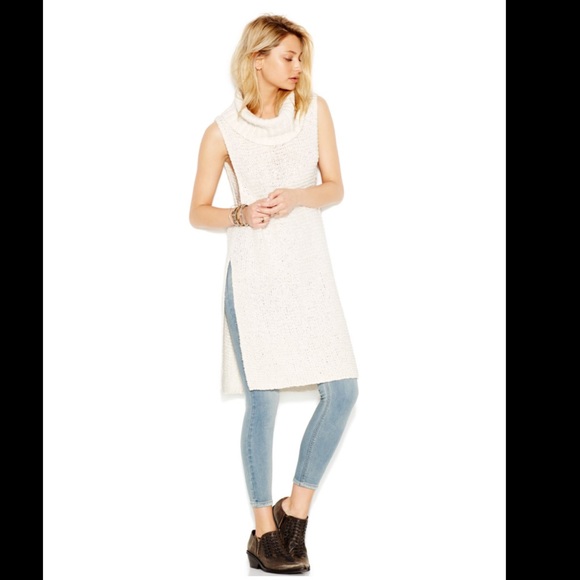 Free People Ivory Comb Turtleneck. - Picture 3 of 16